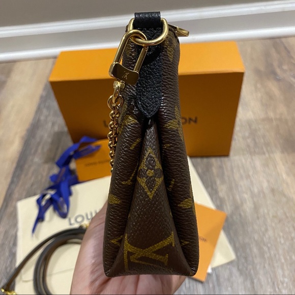 *SOLD*Louis Vuitton Pallas Clutch Noir - Picture 6 of 13